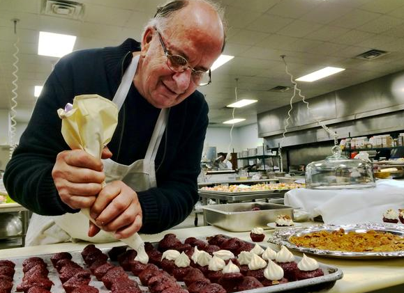 Lee Epting's Red Velvet Pecan Cupcakes